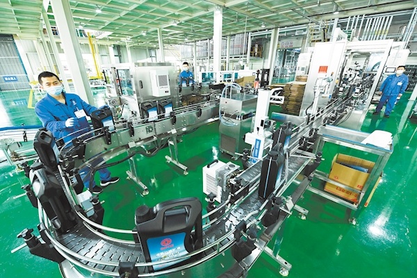 棗陽航天潤滑油: 填補我國節(jié)能環(huán)保潤滑油領(lǐng)域空白